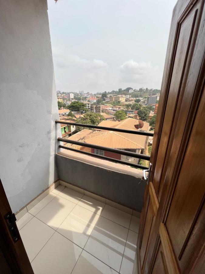 Les Logis De Nouvelle Route Bastos Daire Yaoundé Dış mekan fotoğraf