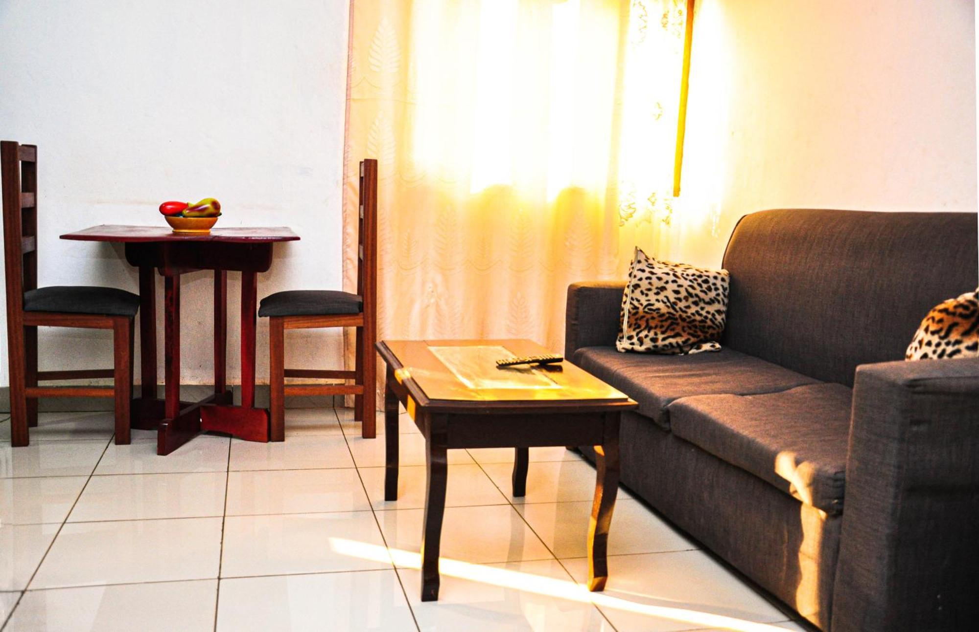 Les Logis De Nouvelle Route Bastos Daire Yaoundé Dış mekan fotoğraf