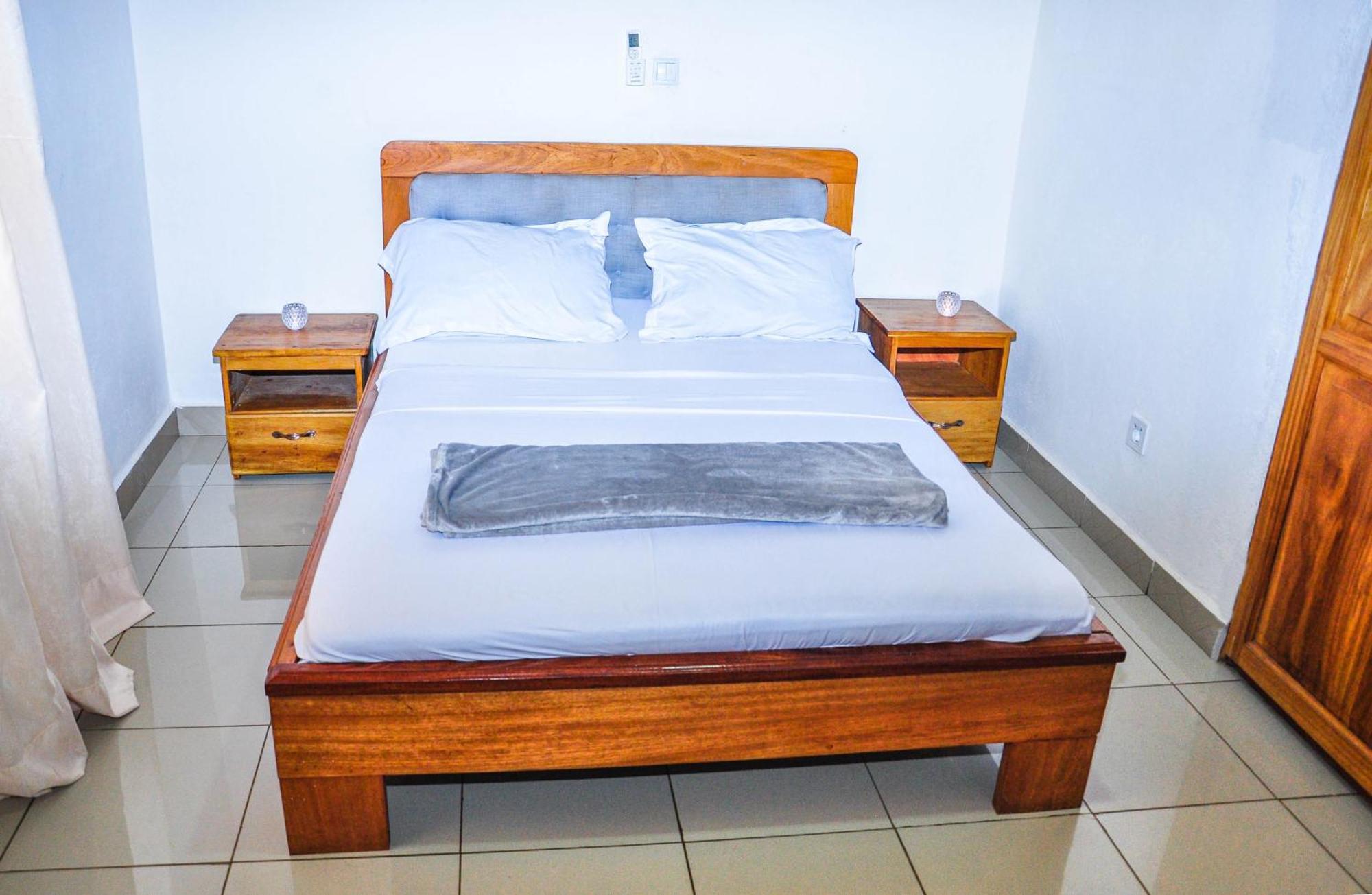 Les Logis De Nouvelle Route Bastos Daire Yaoundé Dış mekan fotoğraf